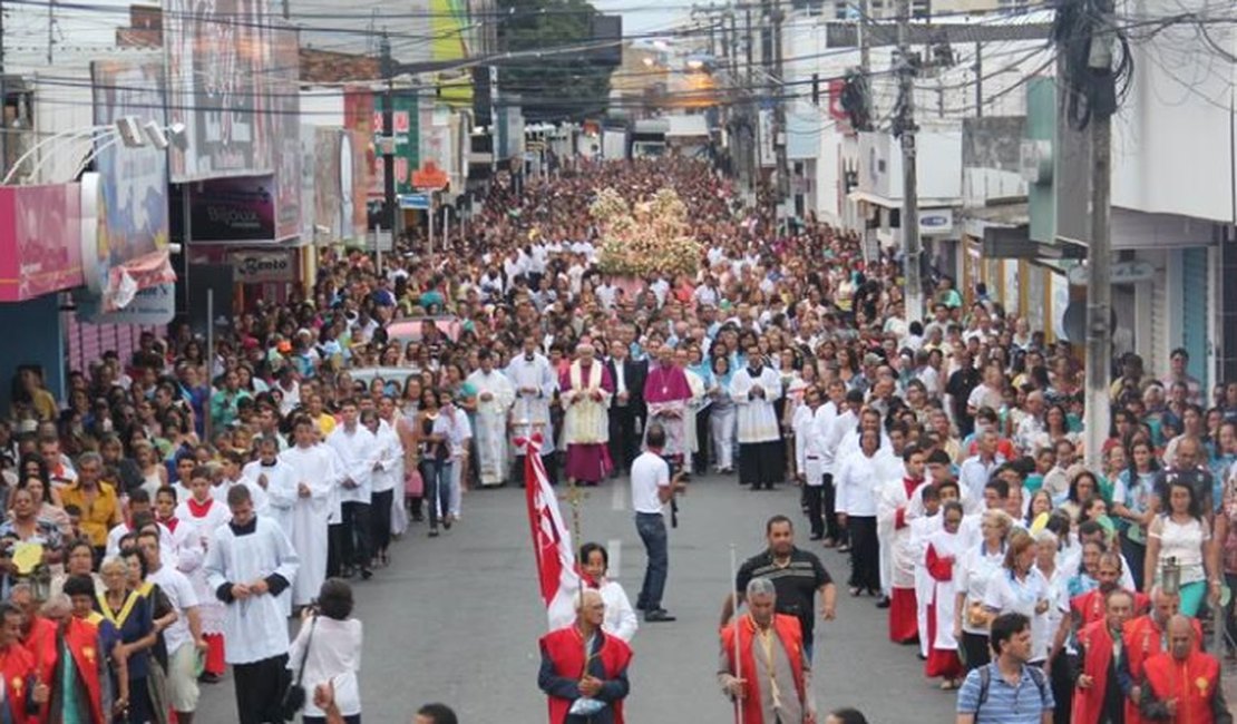 Trânsito de Arapiraca será interditado para procissão da Padroeira da cidade