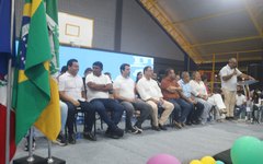 Luciano Barbosa entrega praça e ginásio de esportes no Jardim das Paineiras