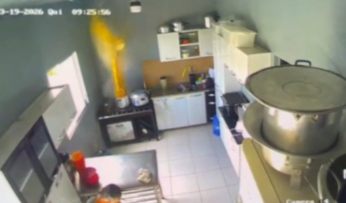 Vídeo mostra panela de pressão explodindo em restaurante de Santana do Ipanema
