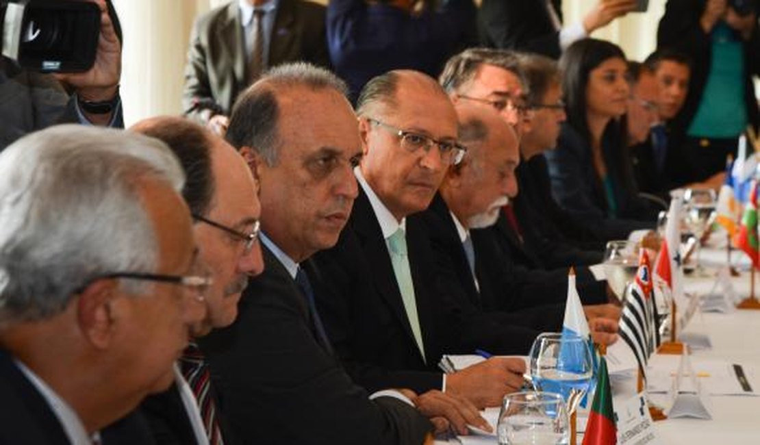 Governadores esperam acordo com Palácio sobre partilha de multas da repatriação