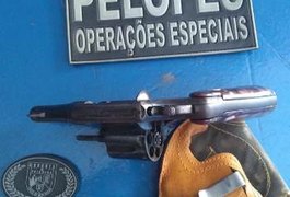 Menor é apreendido por porte ilegal de arma de fogo no Centro da cidade de São Sebastião