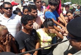 Gerenciamento de Crises negocia saída de moradores de conjunto em Rio Largo