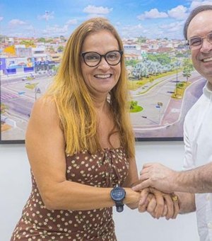 Ex-vereadora volta ao MDB e anuncia candidatura a vereadora por Arapiraca em 2024