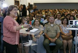 Célia Rocha vai homenagear mulheres com o projeto 'Estrela Radiosa'