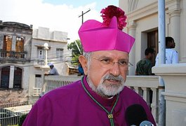 Arcebispo de Maceió sofre arritmia e é internado na UTI
