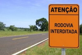 Trecho da BR-101 será interditado nesta quinta para detonação de rochas
