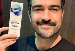 Fãs 'perdoam' Alfonso Herrera por não aceitar live RBD e apontam deboche em post