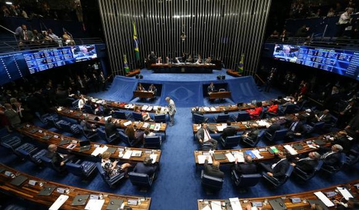 Senado retoma julgamento de Dilma com debates entre defesa e acusação