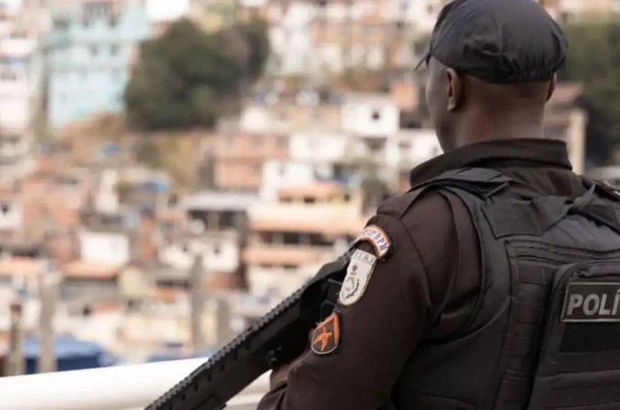 Cinco pessoas morrem em operação contra o tráfico de drogas no Rio