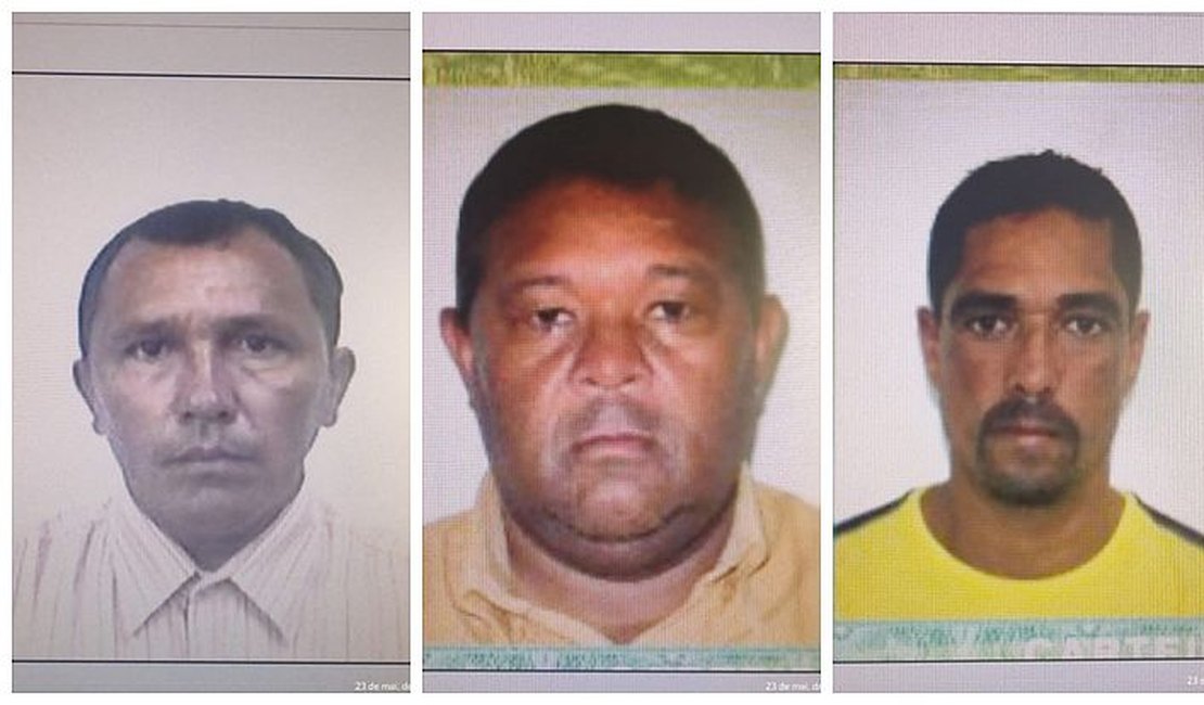 Polícia investiga triplo homicídio em Penedo