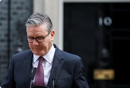 Primeiro-ministro do Reino Unido, Keir Starmer anuncia que irá renunciar