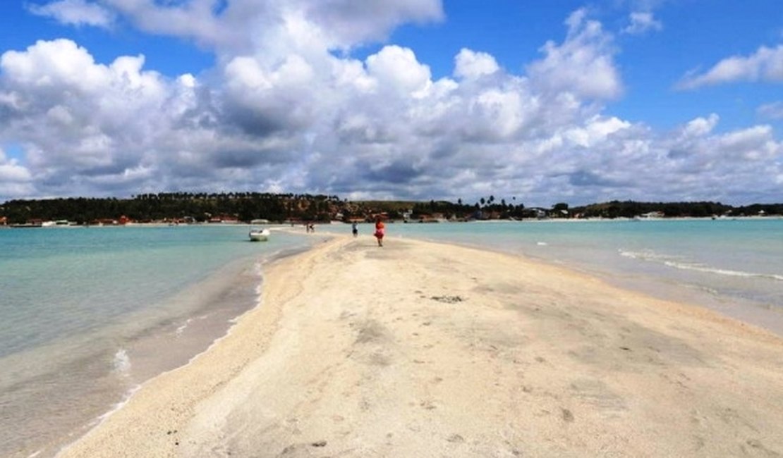 Turista do MS morre após se afogar na praia de Barra Grande, em Maragogi