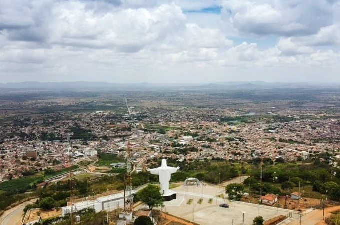 Homem foragido de Santa Catarina é preso perto do Mercado Público de Palmeira dos Índios