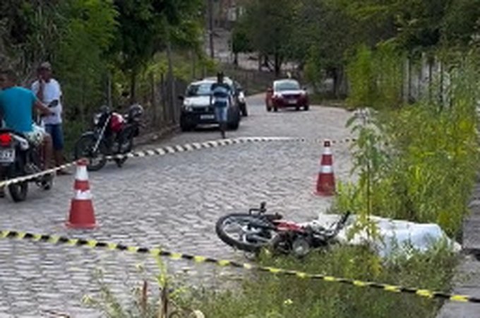 Corpo é encontrado em ladeira na Barra de São Miguel algumas horas após barulho de disparos