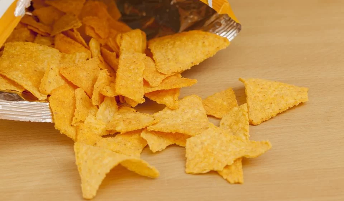 Após desafio de TIK TOK, jovem morre ao comer salgadinho com pimenta