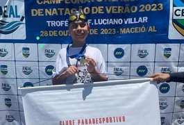 Atleta paralímpico arapiraquense conquista medalha de ouro no Alagoano de Natação em Maceió