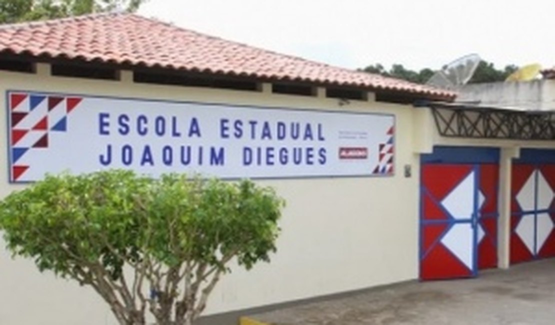 Vídeo: Alunos de escola em Viçosa passam mal após comer merenda supostamente estragada