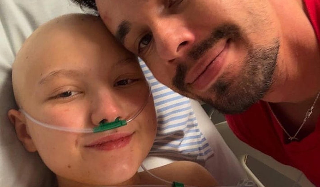 Marido de Isabel Veloso pede 'silêncio e empatia' após polêmica familiar; entenda