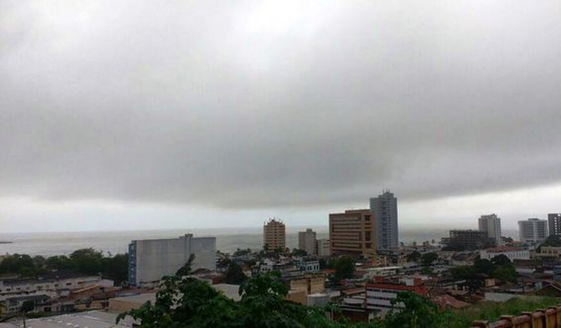 Volume de chuvas coloca Defesa Civil em estado de alerta em Alagoas
