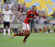 Flamengo vence o Corinthians e escapa do rebaixamento