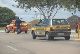 Detran e Desenvolve concedem linha de crédito para retorno das autoescolas em Alagoas