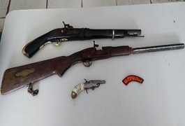 Militares de Cajueiro apreendem três armas de fogo