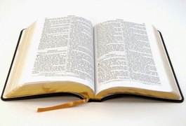 Os dois ladrões e a cruz de Cristo