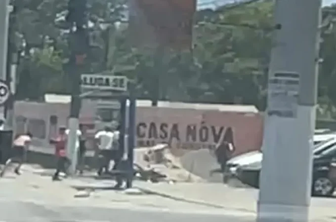 Antes da bola rolar no Estádio Rei Pelé, clássico CSA x CRB tem cenas de violência pelas ruas de Maceió