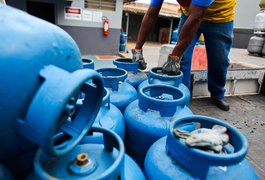 Petrobras anuncia redução no preço do gás de cozinha