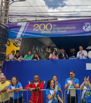 VÍDEO. Multidão prestigia desfile de 7 de Setembro após dois anos de pandemia, em Arapiraca