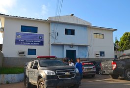 Suspeito de assaltar e agredir jovem é espancado por populares e preso no Agreste de Alagoas