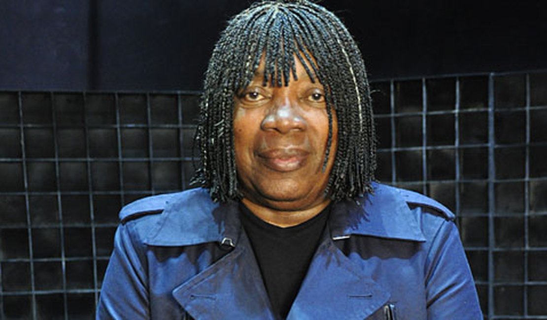 Milton Nascimento recebe alta após crise de hipertensão