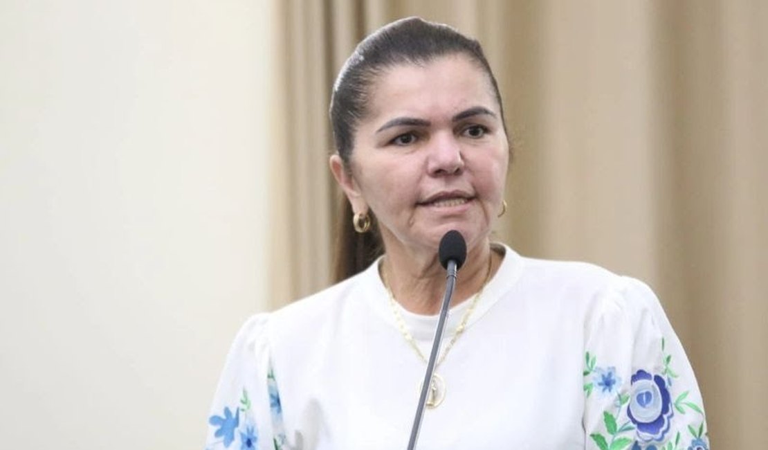 Deputada afirma que em Igaci está se 'matando gente como se mata galinha'