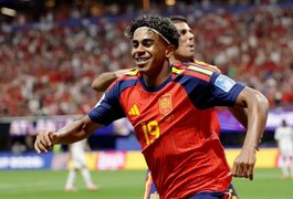 Lamine Yamal, astro da Espanha na final da Copa, é filho de imigrantes, luta contra racismo e tem irmão que virou xodó nas redes