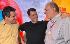 Odilon e Tonholo prestigiam lançamento de livro de Daniel Barbosa