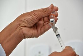 Professores de Maceió e Arapiraca serão vacinados com doses da Pfizer; saiba como