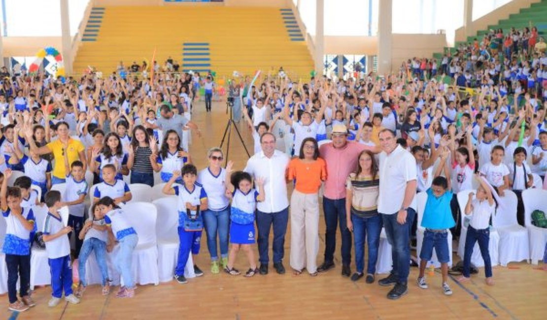 Vídeo. Prefeito Luciano anuncia que vai abrir mais 3 mil vagas na Educação Infantil em Arapiraca