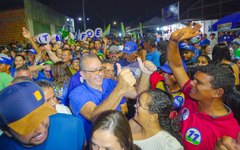 Teófilo Pereira leva multidão de apoiadores às ruas de Craíbas em arrastão eletrizante