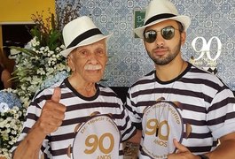 'Homem cuja vida se entrelaça com a história de Arapiraca', diz Moacir Teófilo Neto ao postar mensagem de despedido ao avô