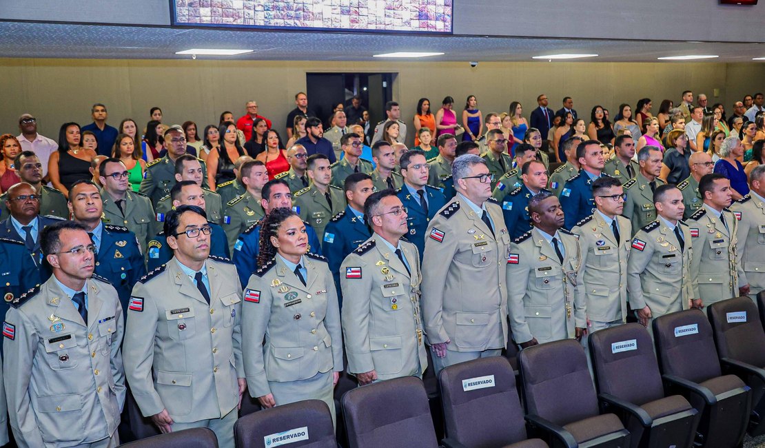 59 militares concluem o Curso de Aperfeiçoamento de Oficiais na PM-AL