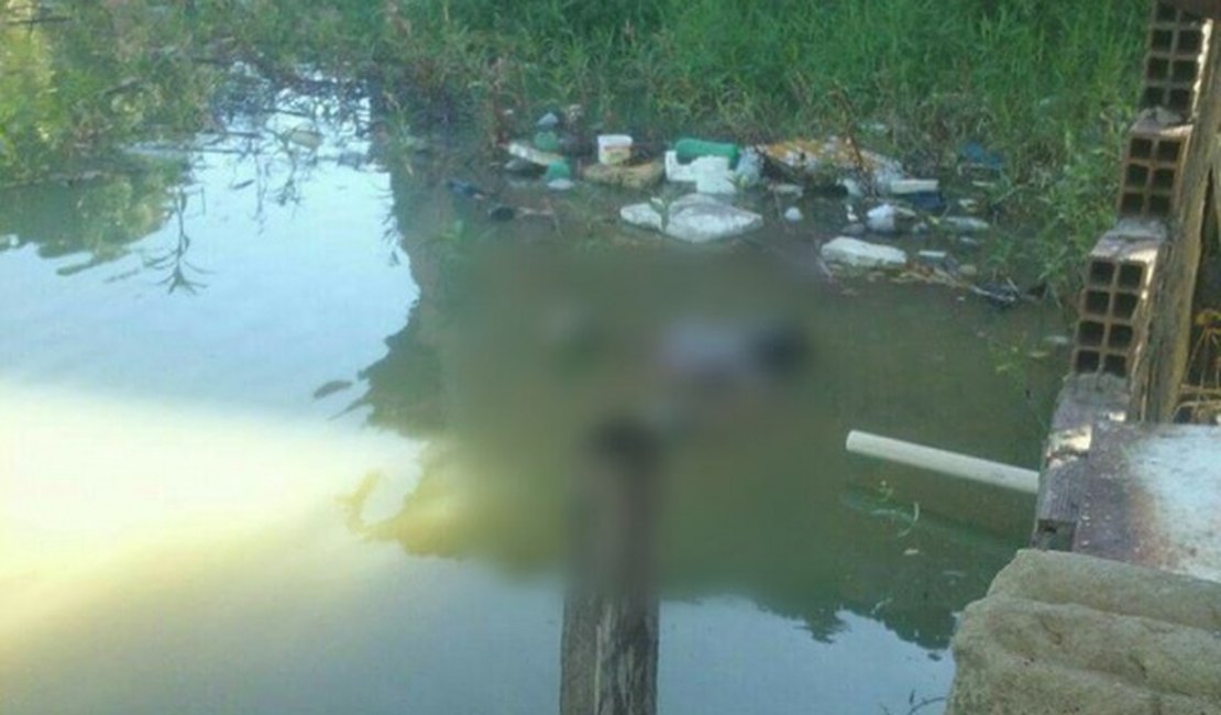 Corpo é encontrado boiando em lagoa no loteamento Parque Santa Tereza