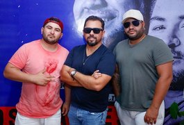 Xand Avião e Barões da Pisadinha, Flausino e Sideral e mais shows para ver em casa, nesta sexta