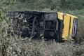 Ônibus com romeiros tomba e deixa mortos e feridos no Ceará