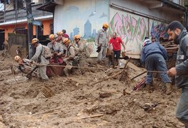 Vídeo. Temporal deixa pelo menos 35 mortos em Petrópolis, interior do Rio de Janeiro
