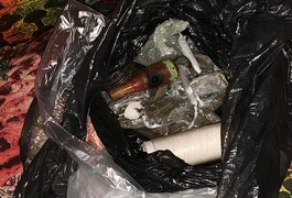 Polícia prende mulher e apreende drogas em residência, no Agreste