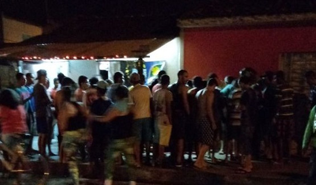 Homem é executado por dupla em motocicleta no bairro Brasília, em Arapiraca