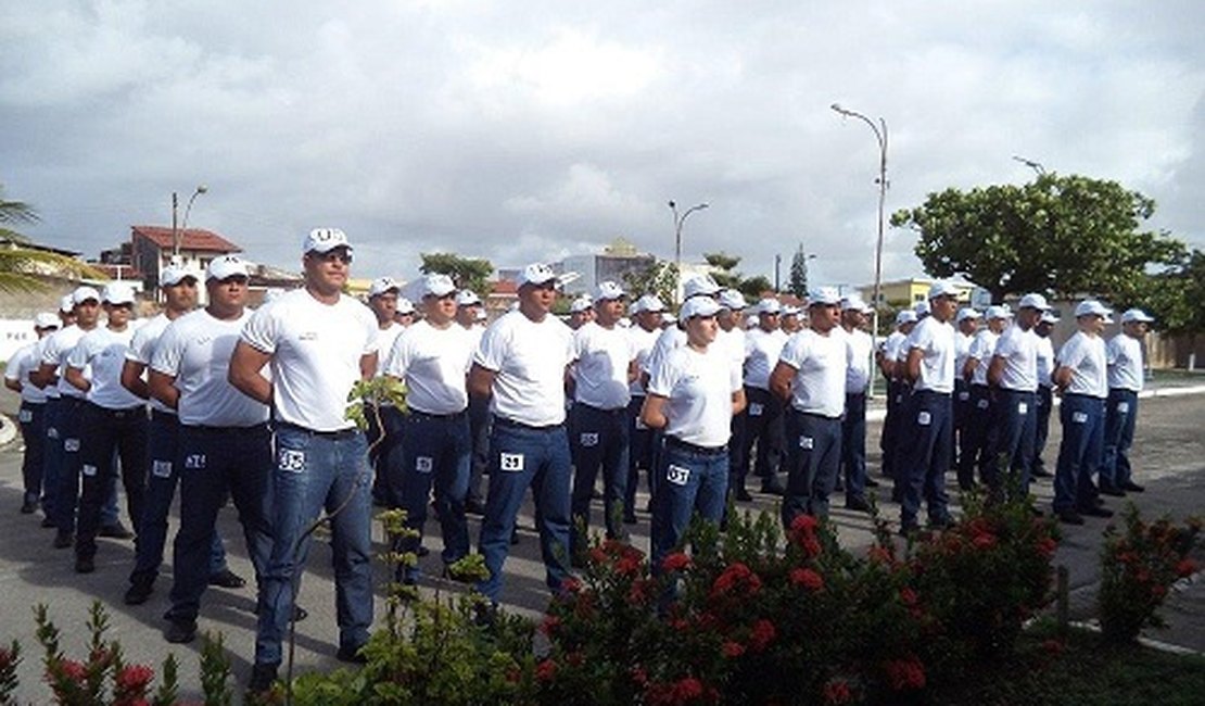 Polícia Militar orienta futuros policiais para apresentação após convocação