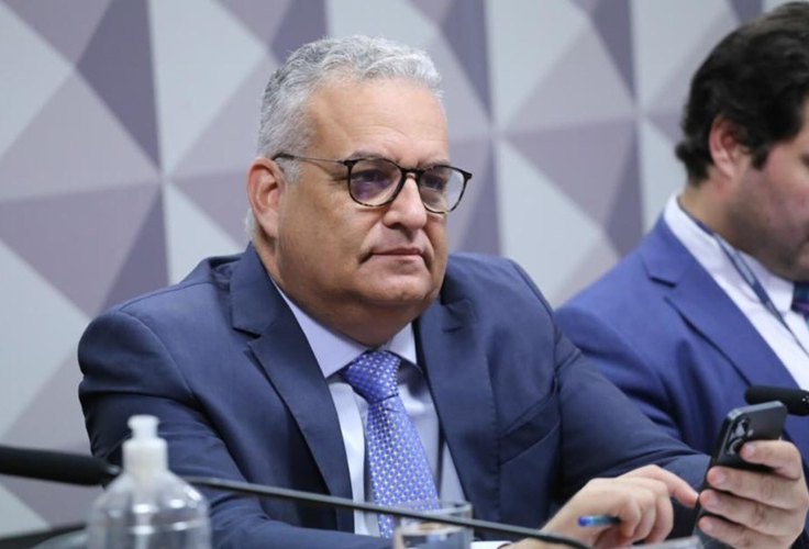 Pesquisa confirma Alfredo Gaspar na liderança ao Senado em Alagoas, com 42,5%