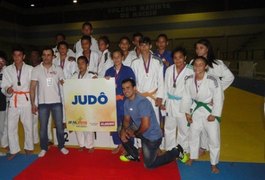 Estudantes de AL participam dos Jogos Escolares da Juventude
