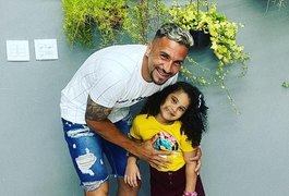 Após perder filha, atacante Luiz Paulo revela dor e desabafa: 'Hoje, é uma estrelinha'